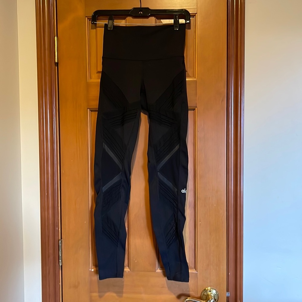 Alo size small moto leggings